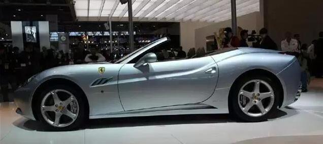 都說手動擋更有樂趣 為何超跑不用手動擋？