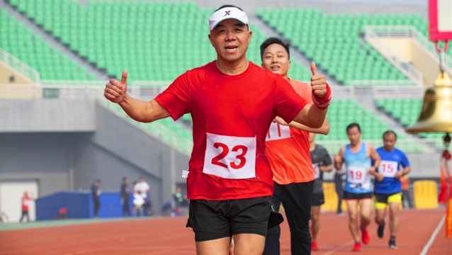 市四屆運(yùn)動(dòng)會：田徑比賽如火如荼